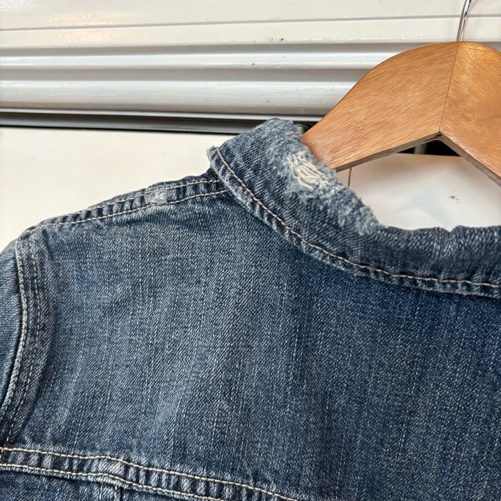 American Eagle Distressed‎ Jean Jacket Size Large